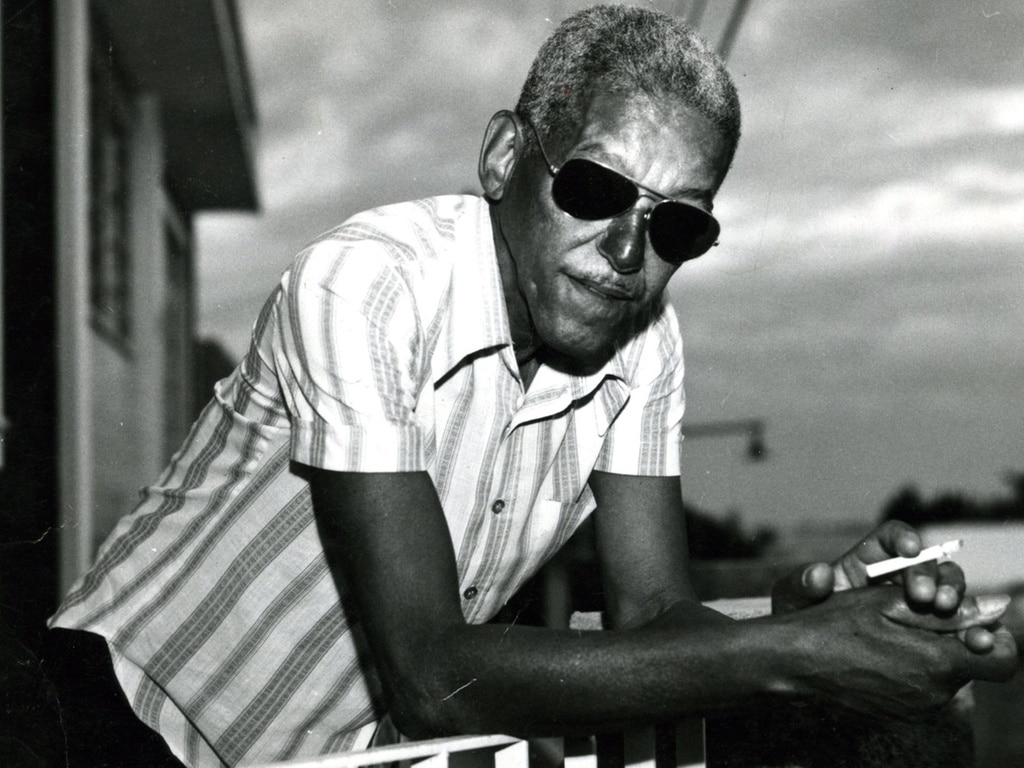 Cartola tem legado celebrado 45 anos após sua morte