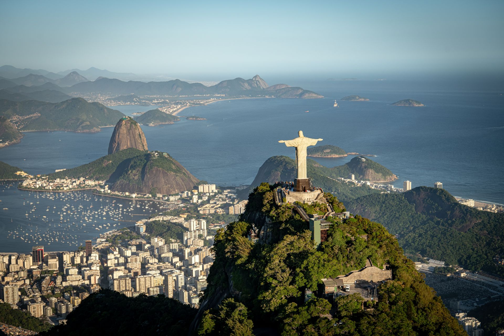 Carnaval do Rio de Janeiro: samba e clássicos embalam foliões, segundo estudo do Ecad