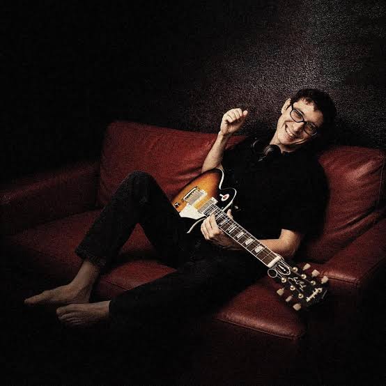 Nota de pesar – Alvin L