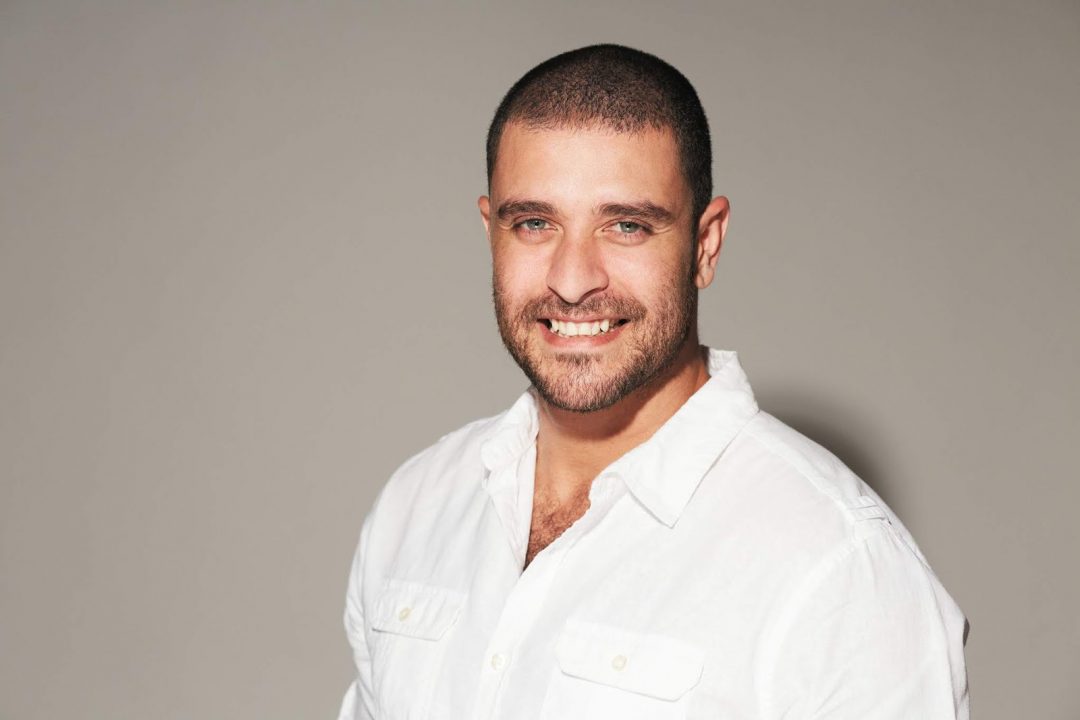 Diogo Nogueira completa 45 anos com obras presentes nas execuções públicas no país