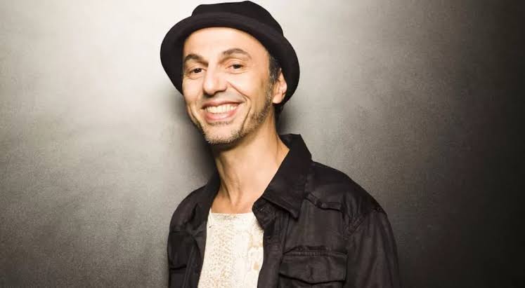 Zeca Baleiro faz 60 anos: conheça suas músicas mais tocadas no país